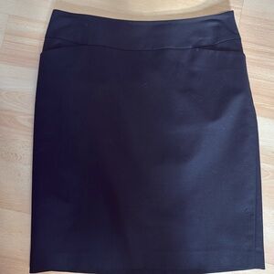 Halogen black skirt with pocket detail